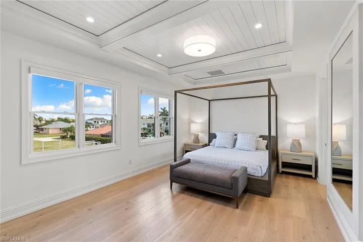 357 Egret Ave, Naples, Florida 34108