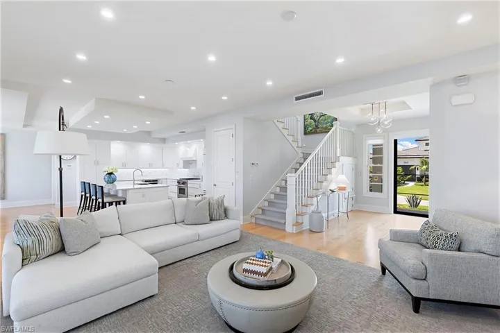 357 Egret Ave, Naples, Florida 34108
