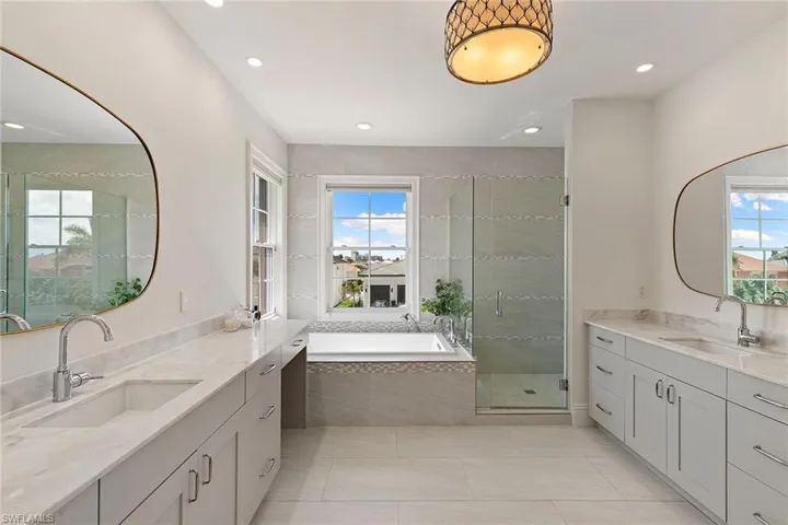 357 Egret Ave, Naples, Florida 34108
