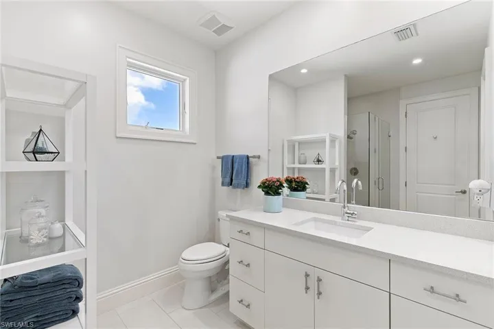 357 Egret Ave, Naples, Florida 34108