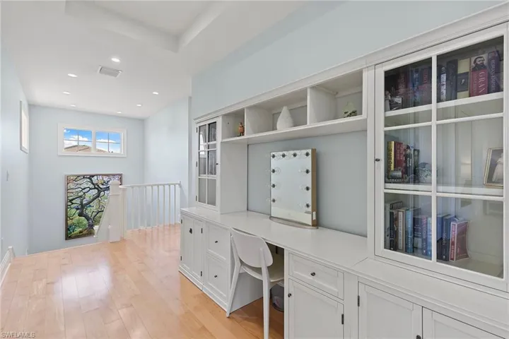 357 Egret Ave, Naples, Florida 34108