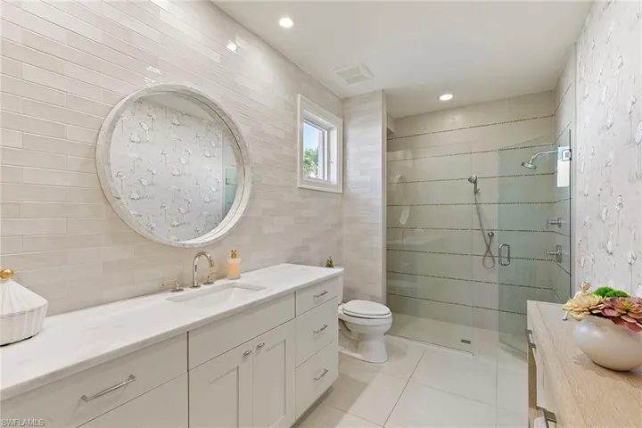 357 Egret Ave, Naples, Florida 34108