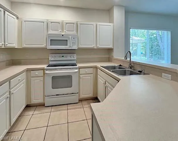 8155 Pacific Beach Dr, Fort Myers, Florida 33966