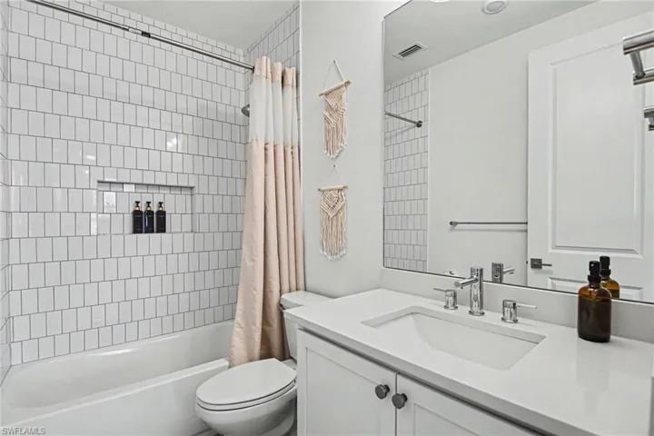 224 Fairweather Ln, Fort Myers Beach, Florida 33931