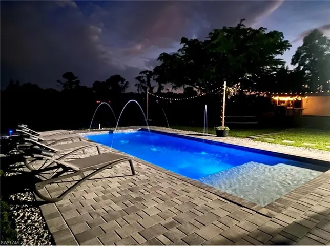 2012 33rd Ln, Cape Coral, Florida 33909