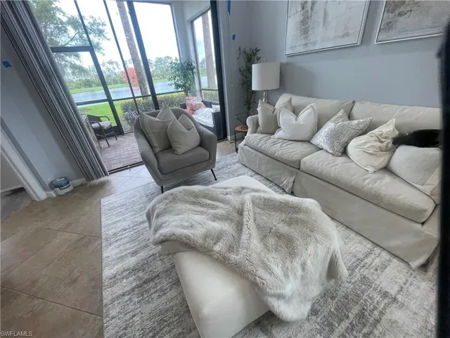 9727 Acqua Ct 418, Naples, Florida 34113