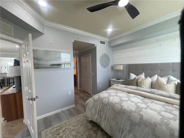 9727 Acqua Ct 418, Naples, Florida 34113