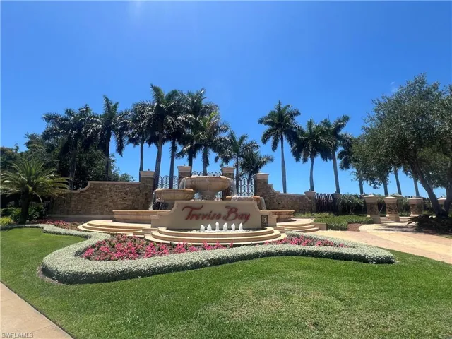 9727  Acqua  CT, Naples, FL 34113