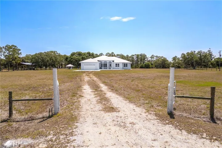 1083  Pollywog  DR, Labelle, FL 33935