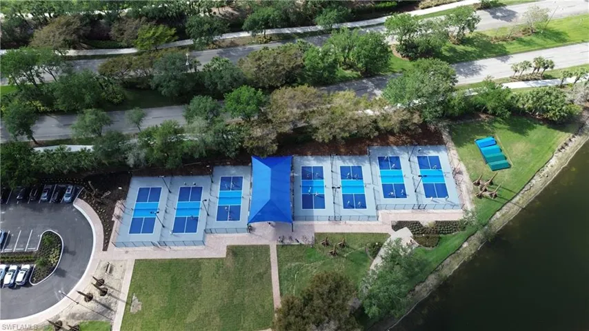Commons ClubPickle Ball Courts