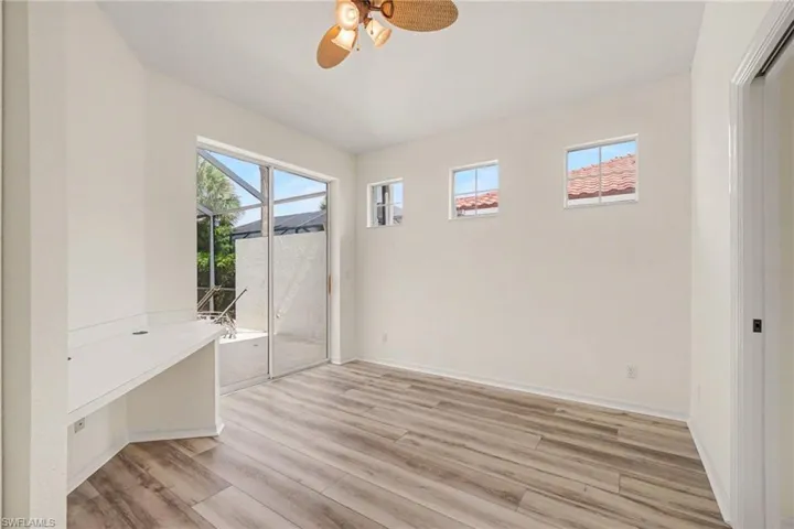 Bedroom/Den