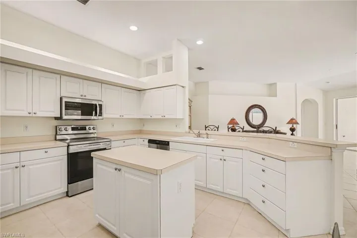 10274 Cape Roman Rd 102, Estero, Florida 34135