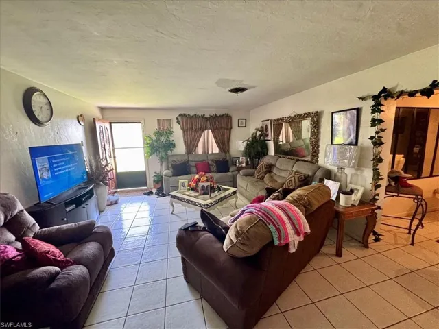 330 W Obispo Ave, Clewiston, Florida 33440