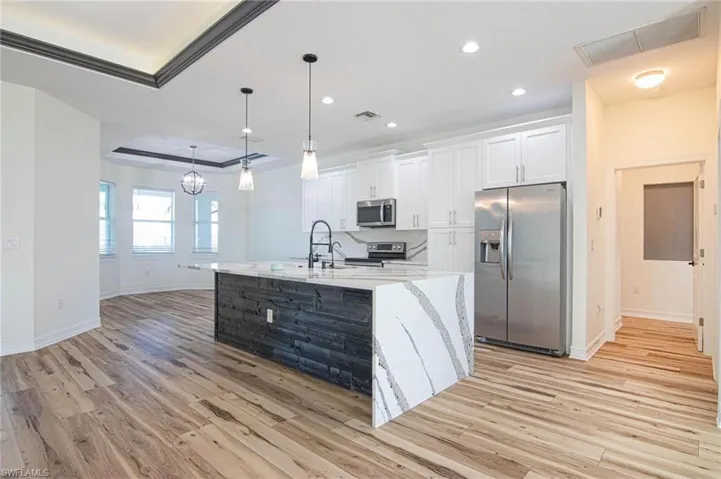 10 ft Kitchen Island