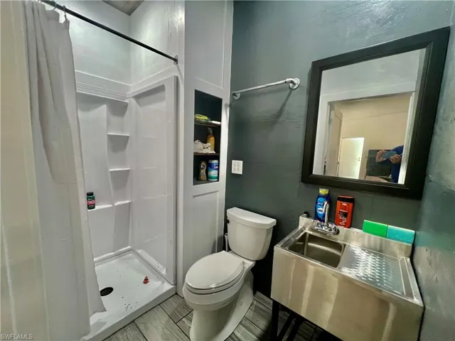 Full bathroom in garage