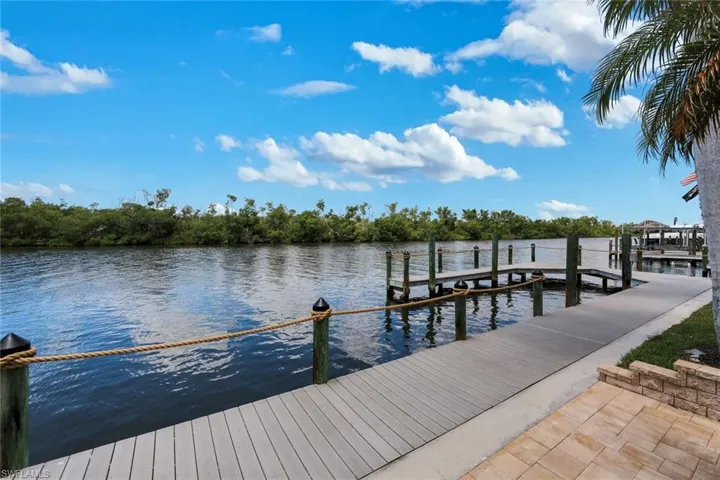 5332 Sw 28th Pl, Cape Coral, Florida 33914