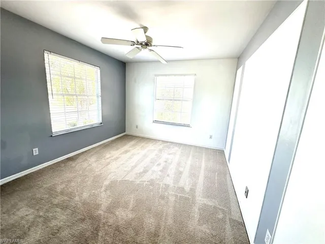 Upstairs Second bedroom