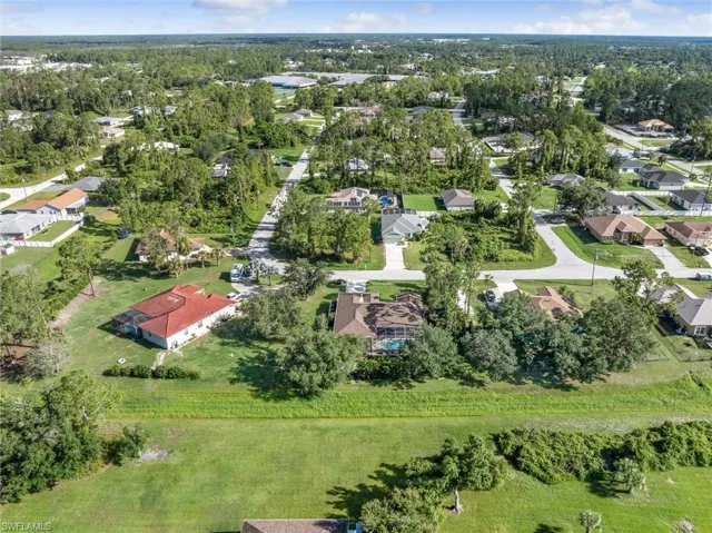 Birds eye view of property