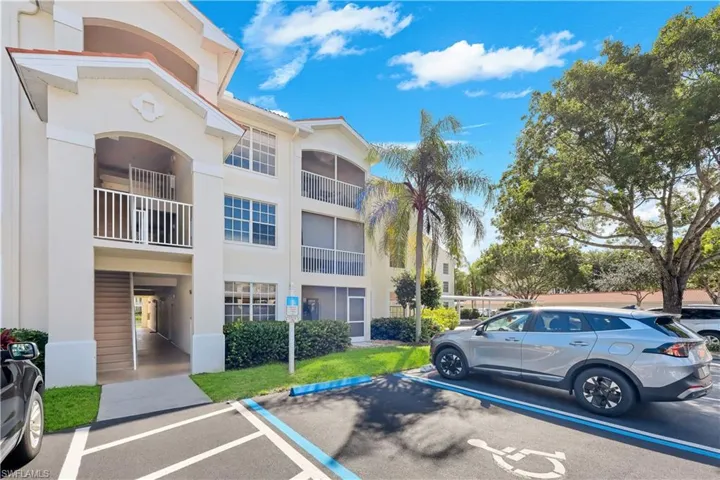 4630 Saint Croix Ln 812, Naples, Florida 34109