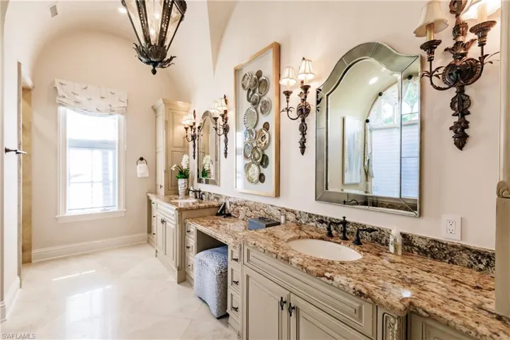 2450 Tarpon Rd, Naples, Florida 34102