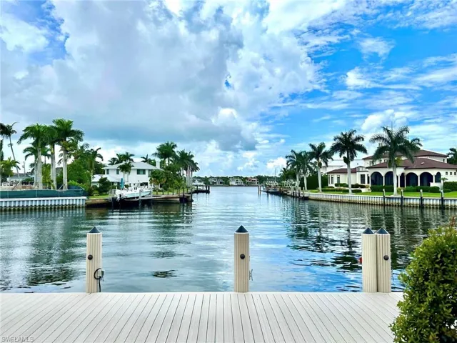 2450 Tarpon Rd, Naples, Florida 34102