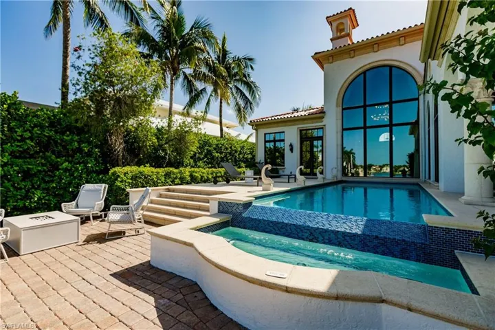 2450 Tarpon Rd, Naples, Florida 34102