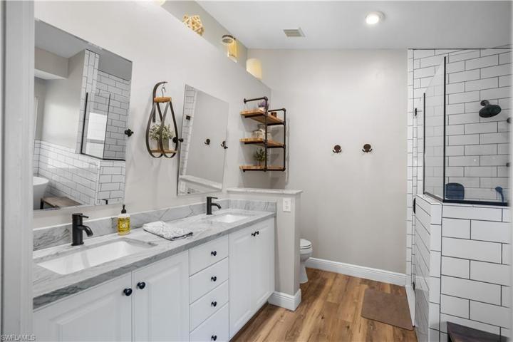Primary Bath with Quartz Counters