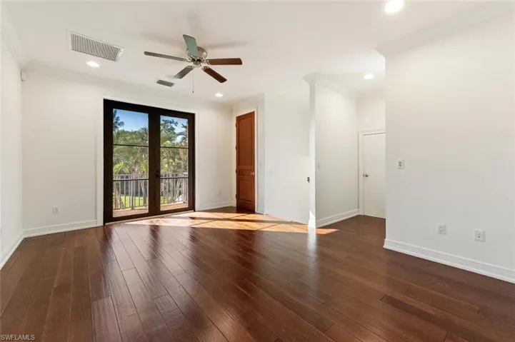 Another bonus area upstairs with 3 bedrooms and 2 bathrooms!!! Playroom, Kids TV room ....whatever you need!