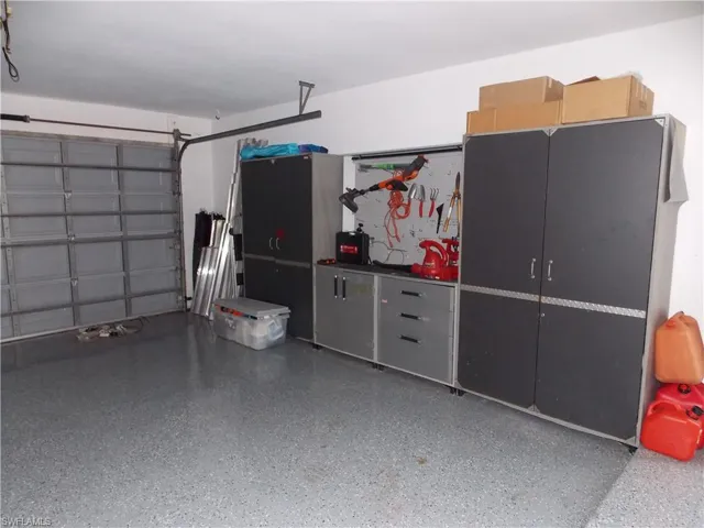 911 Se 34th Ter, Cape Coral Fl 33904