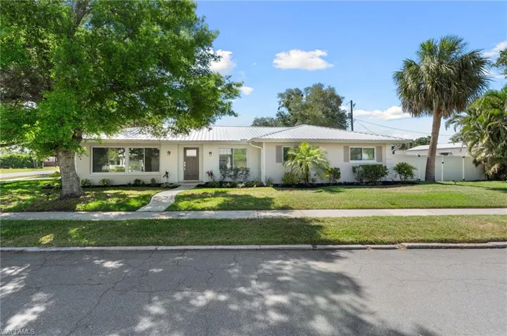 5664  Natoma  DR, Fort Myers, FL 33919