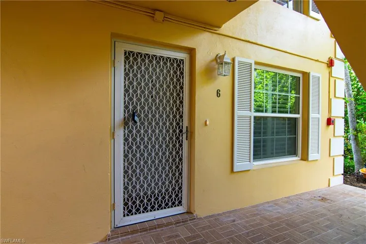 Front Entry located on the end.