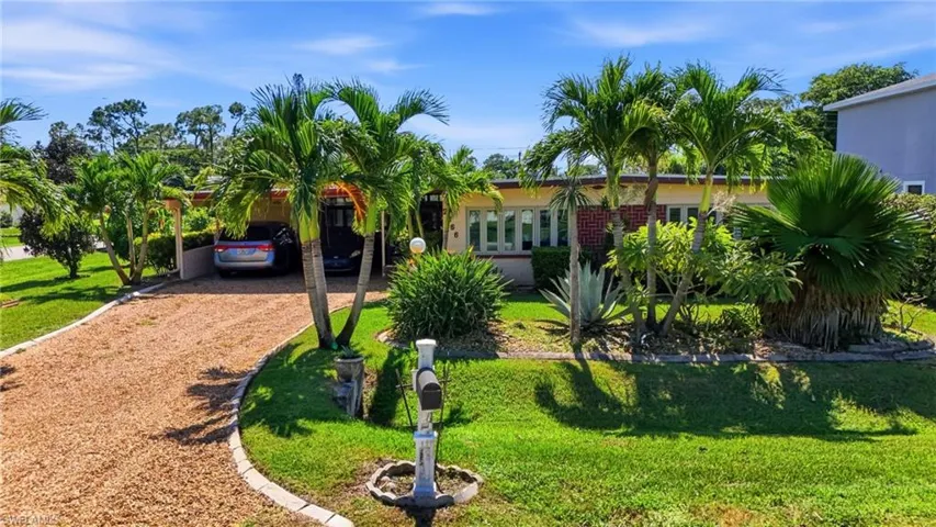 2366 Burton Ave, Fort Myers, Florida 33907