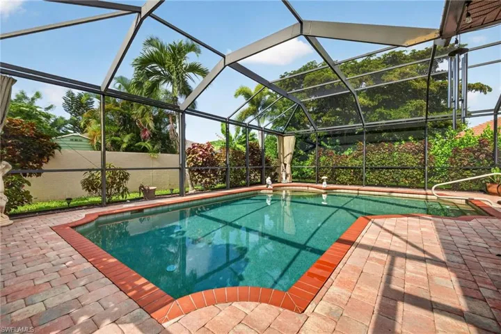 10650 Sir Michaels Place Dr, Bonita Springs, Florida 34135