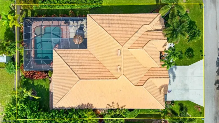 10650 Sir Michaels Place Dr, Bonita Springs, Florida 34135