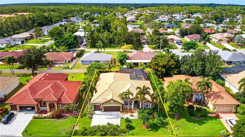 10650 Sir Michaels Place Dr, Bonita Springs, Florida 34135