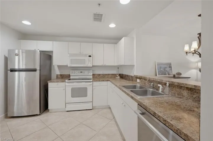 3033 Driftwood Way 3407, Naples, Florida 34109