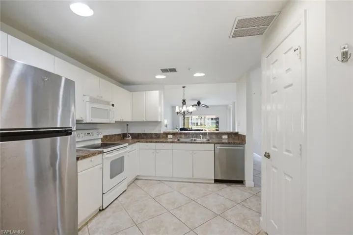3033 Driftwood Way 3407, Naples, Florida 34109