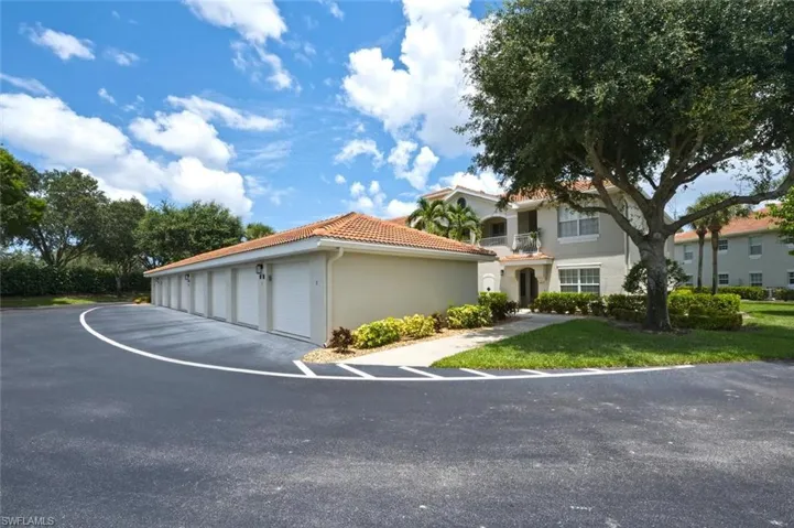3033 Driftwood Way 3407, Naples, Florida 34109