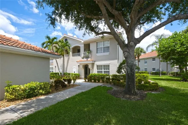 3033 Driftwood Way 3407, Naples, Florida 34109