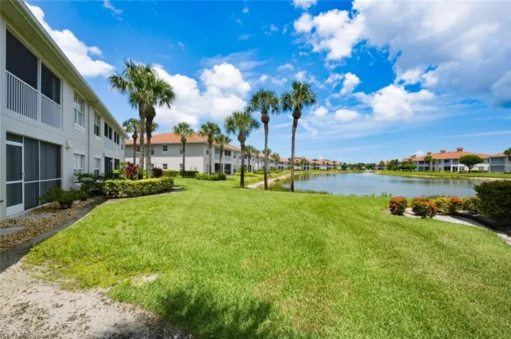 3033 Driftwood Way 3407, Naples, Florida 34109