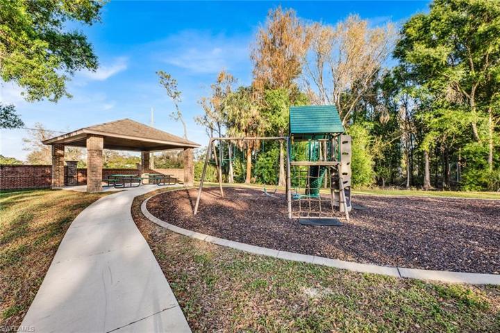 6735  Highland Pines  CIR, Fort Myers, FL 33966