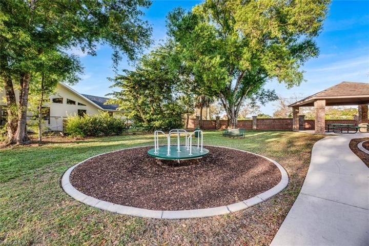 6735  Highland Pines  CIR, Fort Myers, FL 33966
