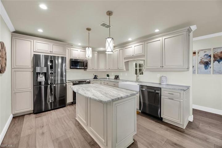 6735  Highland Pines  CIR, Fort Myers, FL 33966