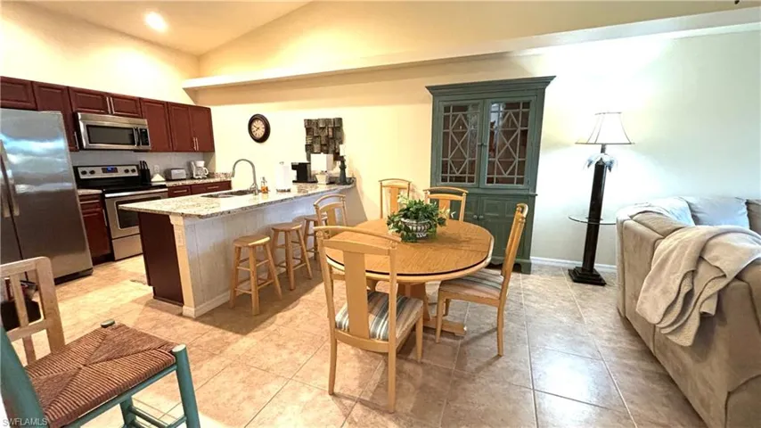 Kitchen and Living area 4612