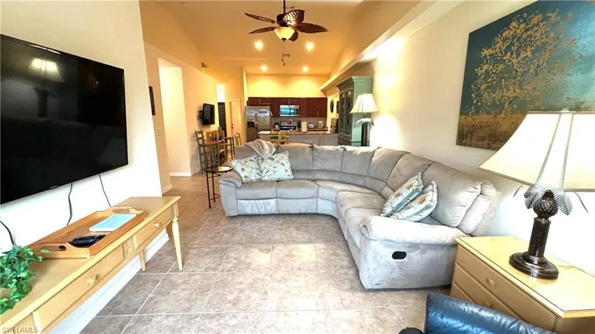 Living area 4612
