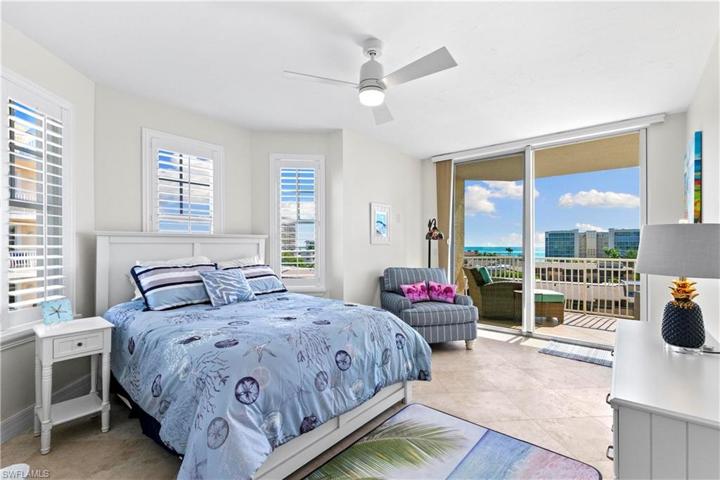 1111  Swallow  AVE, MARCO ISLAND, FL 34145