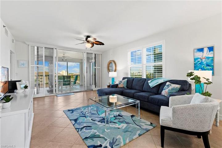 1111  Swallow  AVE, MARCO ISLAND, FL 34145