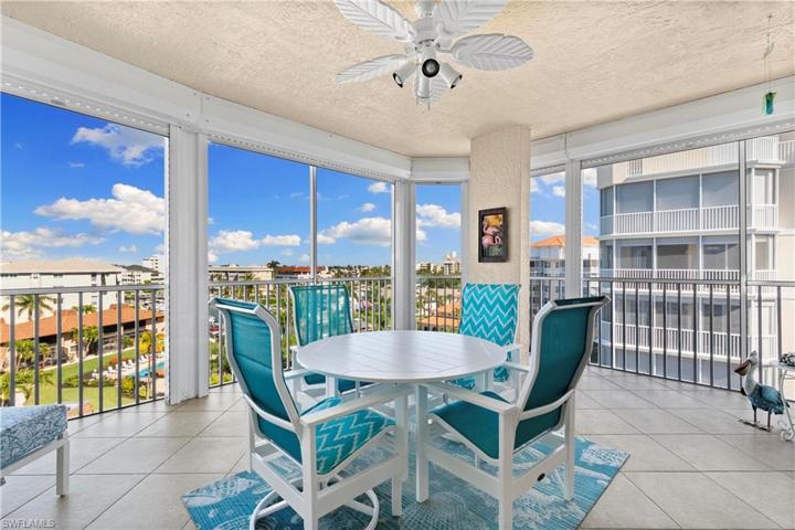 1111  Swallow  AVE, MARCO ISLAND, FL 34145