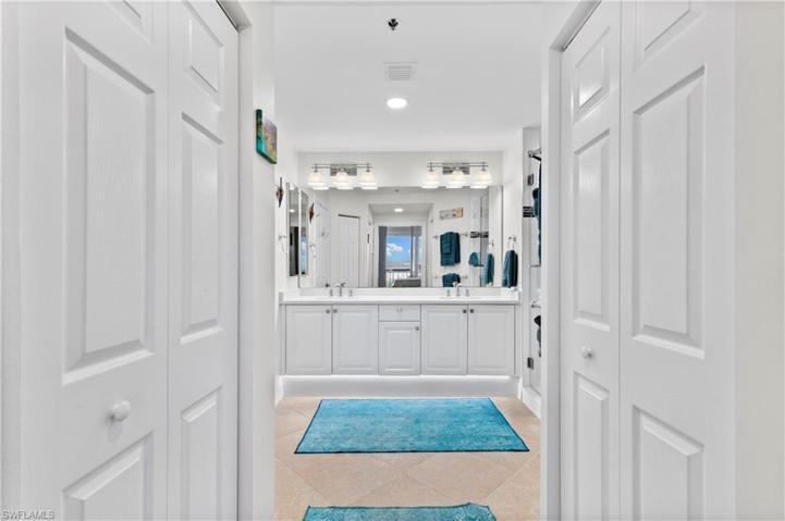 1111  Swallow  AVE, MARCO ISLAND, FL 34145