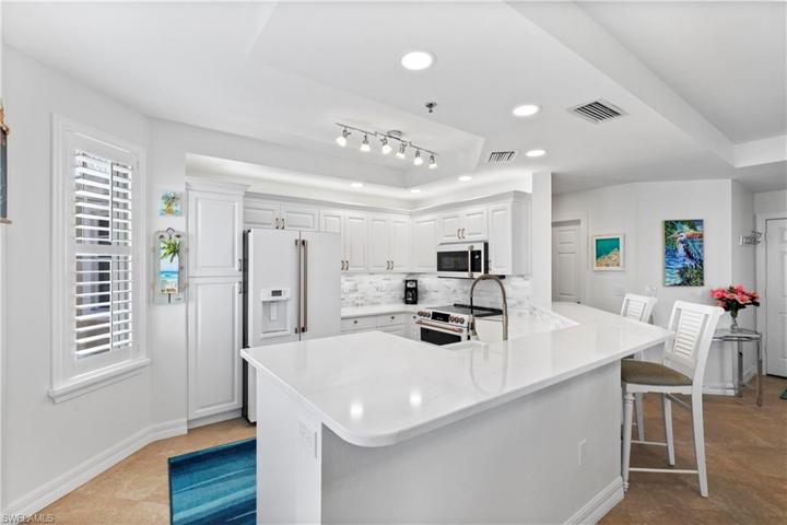 1111  Swallow  AVE, MARCO ISLAND, FL 34145